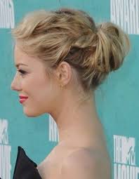 This updo is so beautiful and can be dressed up or down. Pin On Hair Play