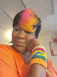 Lorraine Lilly's Instagram, Twitter & Facebook