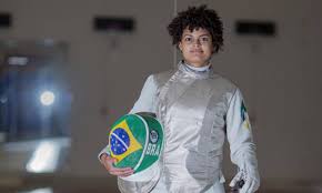 Bia Bulcão enfrenta morte de treinador na luta por vaga na esgrima em  Tóquio-2020 - Jornal O Globo