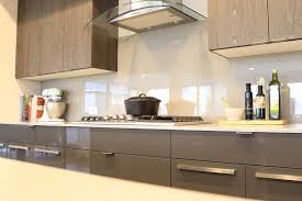 glass backsplash is a trendy, low