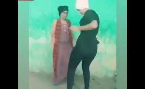 Daawo siil banaan iyo gus galaaya sharmuuto soomaali kenyan ah. Siil Iyo Gus Dheer Dabacasar Siil Iyo Gus Haday Isdhex Galaan Ama Jannada Ay Lagu Galayaa Ama Naarta Ayaa Lagu Galaya By Ismooq Foosh Group Gus Iyo Siil Is On Facebook