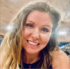 How to update the front of a pool house?