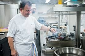 Последние твиты от martín berasategui (@berasategui). Martin Berasategui En Lasarte En Las Cocinas Del Mejor Restaurante Del Mundo Guia Repsol