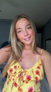 Briana Roberts's Instagram, Twitter & Facebook