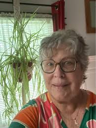 How do I learn to read scored music? I've played by ear my entire life(  write beautiful songs and everything) and tried to read but just can not  seem to 'get it'