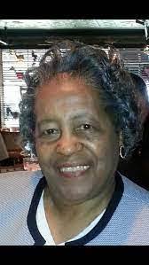 Ila Peters's Instagram, Twitter & Facebook