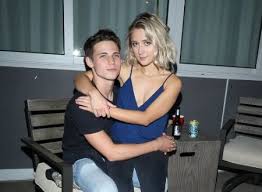 Ale veci sa nakoniec vyvinú trošku inak. Lizze Broadway Wiki Age Height Boyfriend Family Biography More