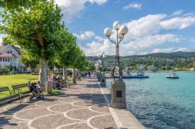 Ein kärnten urlaub, das bedeutet unbeschwerte tage am wasser und in der wilden natur der berge! Urlaub In Karnten 6 Tipps Fur Magische Momente In Osterreich Karnten Urlaub Urlaub Am Worthersee Urlaub