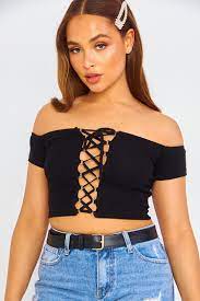 Maybe you would like to learn more about one of these? Top Court A Lacet Et Epaules Denudees Noir Brentiny Paris