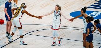 Paige bueckers is a famous, talented and amazing american professional basketball player. Women S Basketball Tourney Paige Bueckers Sets Points Record Uconn Routs High Point Upi Com