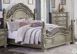 Catalonia Platinum Gold Cal King Poster Bed In 2020 King Poster Bed King Size Bedroom Sets Cal King Bedding