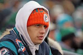 New York Jets beat Miami Dolphins , 22,-21, to avenge loss
