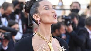 Последние твиты от bella hadid (@bellahadid). Akg6yqg45m9vlm