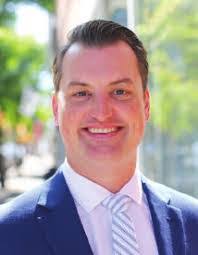 Meredith Pease's Instagram, Twitter & Facebook