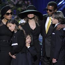 Michael Jackson S Family And Friends Took Advantage Of Him Book Claims