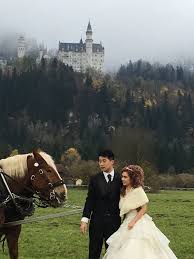 Weitere ideen zu schloss neuschwanstein, neuschwanstein, schloss. Hochzeitsfoto Am Schloss Neuschwanstein Buchungsablauf Heiraten In Fussen Schloss Neuschwanstein