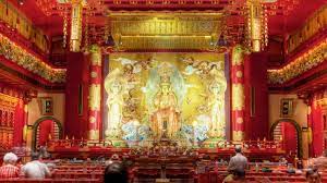 The museum presents the history of buddhism in an original way, and is filled with. Buddha Tooth Relic Tempel Amp Museum Visit Singapore Offizielle Website