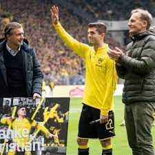 Official pulisic is leaving downbote party. Emotionale Botschaft Nach Bvb Abschied So Stolz Ist Papa Pulisic Auf Sohn Bvb 09