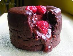 Voici Une Autre Belle Idee De Dessert Pour La Saint Valentin Le Mi Cuit Aussi Appele Coeur Coulant Ou Moelleux Est Le Parfait Dessert P