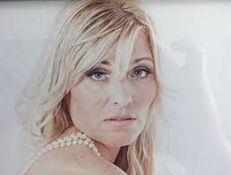 Dawn Hilton's Instagram, Twitter & Facebook