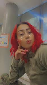 Anyone playing Fortnite now and willing to team up?