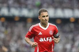 Os pendurados do Inter para a última rodada do Brasileirão