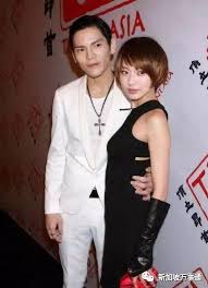 Race wong 黃婉佩, 呂良偉, 向佐, 向太 @ 噶舉大祈願法會祈福素宴. å¤§é¦¬å¥³æ˜ŸæŒºè‚šå«çµ¦æ–°åŠ å¡å¯Œå•† èƒŒå¾Œçš„æ•…äº‹å¤ªæ³¢æŠ˜ å°‹å¤¢æ–°èž