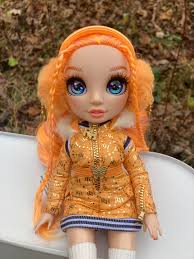 Winter Break Appreciation with WB Poppy ❄️🧡 : r/RainbowHigh