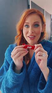 Proper Way to Eat a Kit Kat