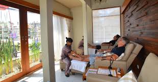 From the beauty of the decor, to the professionals who work there, it does not disappoint. Cosmo Salon Spa Bali Indonesia