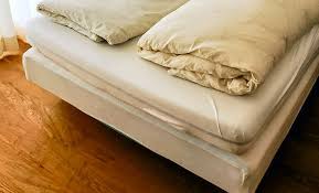 Vom doppelbett über hochbett wer ein bett selber bauen kann und ein individuelles möbelstück besitzen möchte, sollte sich noch heute dazu entschließen. Bett Selbst Bauen Was Muss Ein Gutes Bett Leisten Heimwerker Tipps