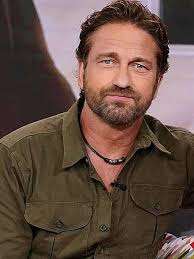 Actor de la Semana: GERARD BUTLER Nacida el 13 de Noviembre de 1969 en  Paisley, Scotland, Inglaterra. Edad: 56 Años Nombre Completo: Gerard James  Butler Hoy nuestro actor de la Semana, es