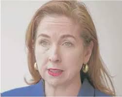 Gainer cleans out desk at Aon; is mayoral run next? Pssst!