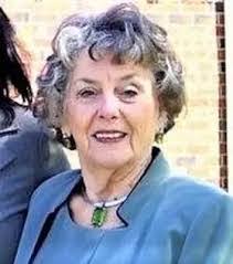 Betsy Parsley's Instagram, Twitter & Facebook