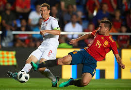 Azpilicueta hits home a thundering header to take the lead. Cesar Azpilicueta En Preparacion Para Inglaterra Con Espana Noticia Sport
