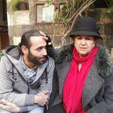 الفنانة هدى شعراوي ام زكي من باب الحارة طلعلها وحدة حامل بحياتها اليومية. Ù‡Ø¯Ù‰ Ø´Ø¹Ø±Ø§ÙˆÙŠ Auf Twitter Ù…Ù† ÙƒÙˆØ§Ù„ÙŠØ³ Ø¨Ø§Ø¨ Ø§Ù„Ø­Ø§Ø±Ø© Ø§Ù„Ø³Ø§Ø¯Ø³ ÙÙŠ Ø¯Ù…Ø´Ù‚ Http T Co Zkitm3klue