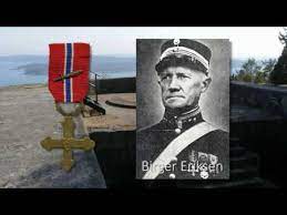 Han ble offiser i 1896 og var oberst og kommandant på oscarsborg festning fra 1931 til 1940. Krigskorset Oberst Birger Kristian Eriksen Youtube