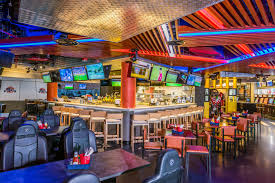 Stats sports bar and grill's highest priority is to ensure the health and safety of our customers and team members. These Are The 10 Best Sports Bars In Abu Dhabi Bars Nightlife Time Out Abu Dhabi