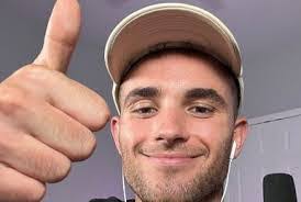 Levi Mathis's Instagram, Twitter & Facebook