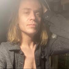 In Houston who trying to link female's