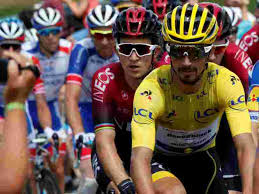 Cela fait presqu'un mois que vous avez pu le découvrir au travers des rumeurs, c'est hier soir lors d'une émission tv dédiée que le parcours du tour de france 2021 a été officiellement présenté. Les Gains Que Julian Alaphilippe A Amasses Sur Le Tour De France