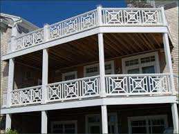 Available in lengths of 6' or 8' w/ 32 pattern. Chippendale Freeport Railing Wood Railings Vinyl Railings From Walpole Woodworkers Balcony Railing Design Railings Outdoor Staircase Railings