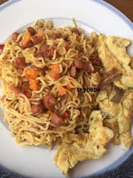 How To Make Fried Indomie Noodles Do You Love Indomie Noodles Quick Easy Meals African Food Quick Meals