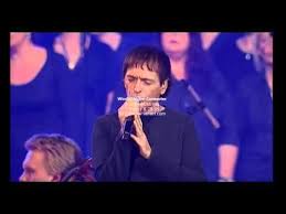 I Muvrini Corsica Avec Les 2000 Choristes Musique Chansons Francaises Chanson