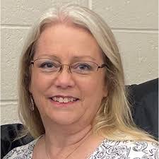 Dana Darr's Instagram, Twitter & Facebook