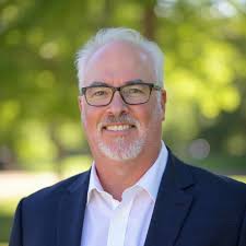 YOUR DONATIONS HAVE MADE A DIFFERENCE!! THANK YOU!! In a collaborative  effort, APA's very own board member @thewardrobe.stylist, pres.  @terry_d_cornwell along with Mathew Earl Jones @arizonafilmoffice found a  place in Altadena, CA,