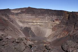 Hauteur piton de la fournaise. Piton De La Fournaise Wikivoyage Le Guide De Voyage Et De Tourisme Collaboratif Gratuit