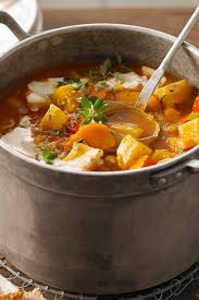 Vegetarisches Kartoffelgulasch Mit Paprika Kurbis Rezept Kartoffelgulasch Kurbisgulasch Vegetarisch