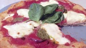 · sprinkle some extra parm on it! Life Hack Im Video So Passen Zwei Pizzen Auf Ein Blech Stern De