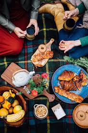 Autumn Picnic A Table Automne